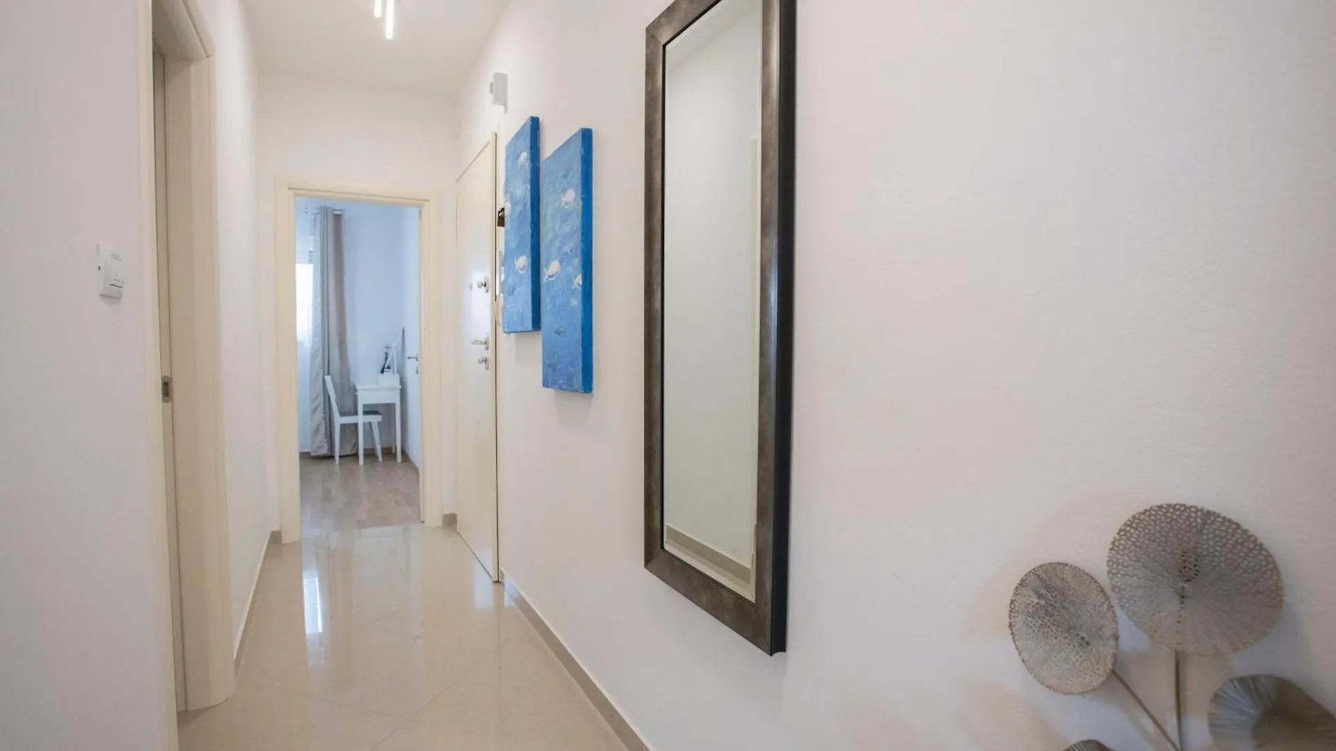 Apartment Mira Fazana 0*,